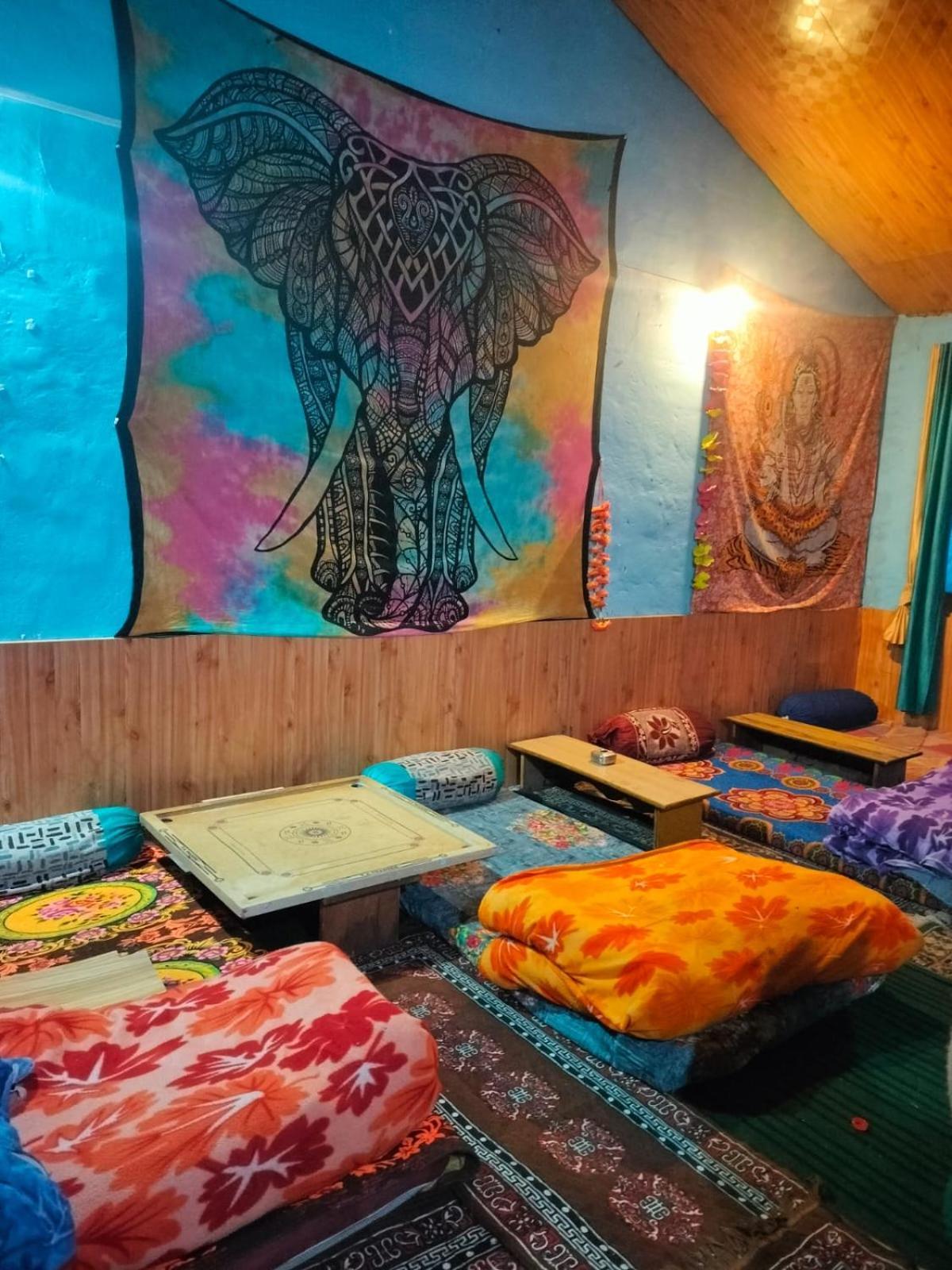Lee Garden Himalayan Wooden Cottages Kasol Esterno foto
