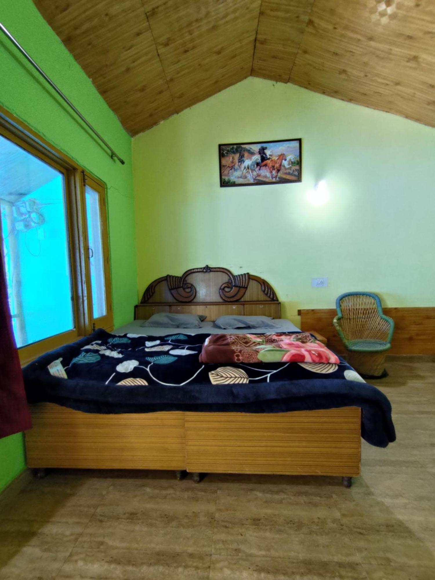 Lee Garden Himalayan Wooden Cottages Kasol Esterno foto